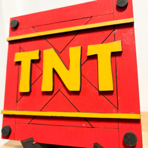 Ξύλινο Διακοσμητικό – TNT (Crash Bandicoot Inspired)