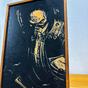 League Of Legends – Ξύλινο Κάδρο με Πυρογραφία Urgot